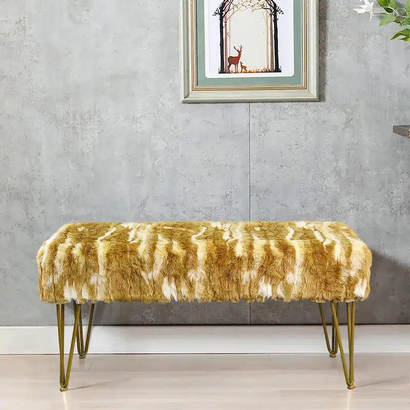 Soft Faux Fur Ottoman Bench Seat, Fuzzy Entryway Stool, 150 LBS Capacity, Modern Accent Seating for Bedroom Living Room