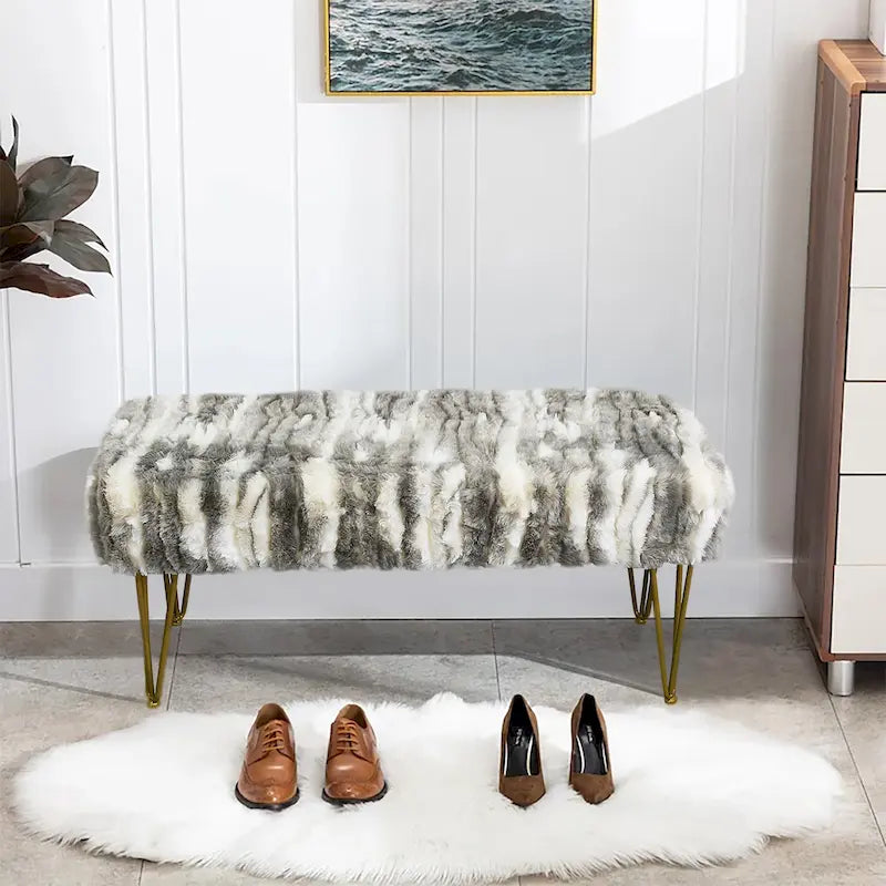 Soft Faux Fur Ottoman Bench Seat, Fuzzy Entryway Stool, 150 LBS Capacity, Modern Accent Seating for Bedroom Living Room