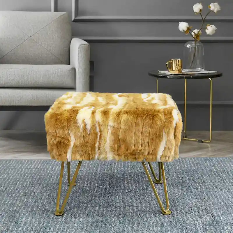 Soft Faux Fur Ottoman Bench Seat, Fuzzy Entryway Stool, 150 LBS Capacity, Modern Accent Seating for Bedroom Living Room