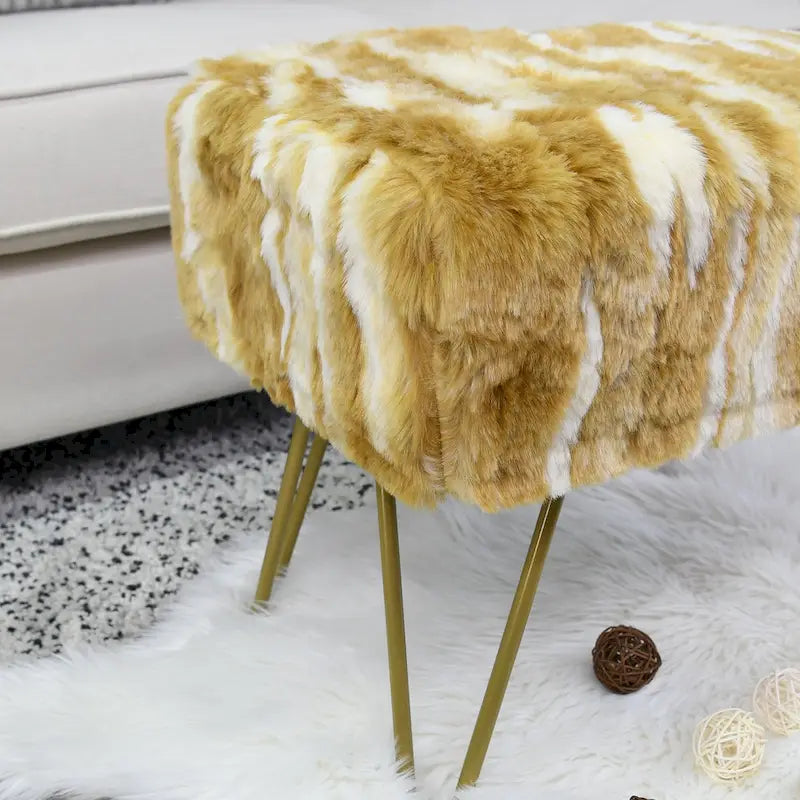 Soft Faux Fur Ottoman Bench Seat, Fuzzy Entryway Stool, 150 LBS Capacity, Modern Accent Seating for Bedroom Living Room