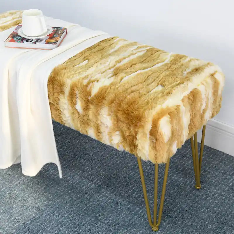Soft Faux Fur Ottoman Bench Seat, Fuzzy Entryway Stool, 150 LBS Capacity, Modern Accent Seating for Bedroom Living Room