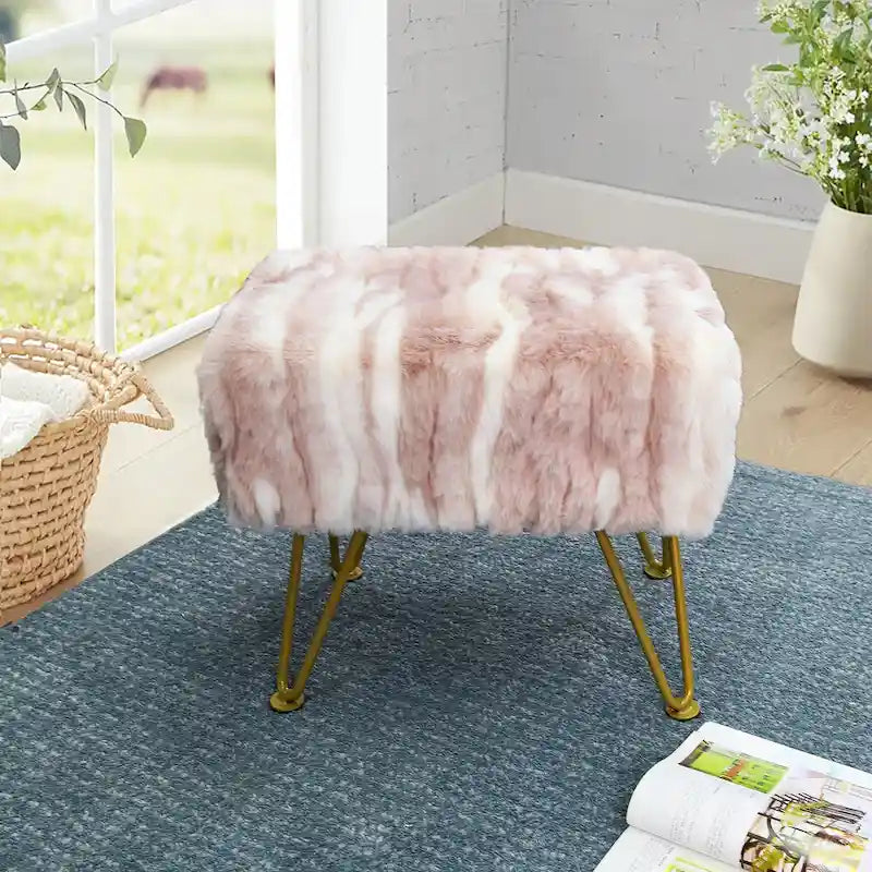 Soft Faux Fur Ottoman Bench Seat, Fuzzy Entryway Stool, 150 LBS Capacity, Modern Accent Seating for Bedroom Living Room