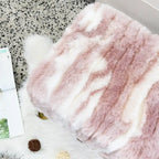 Soft Faux Fur Ottoman Bench Seat, Fuzzy Entryway Stool, 150 LBS Capacity, Modern Accent Seating for Bedroom Living Room