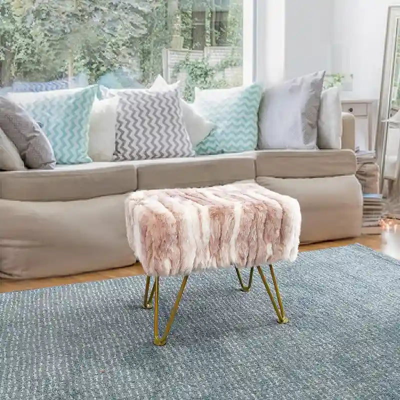 Soft Faux Fur Ottoman Bench Seat, Fuzzy Entryway Stool, 150 LBS Capacity, Modern Accent Seating for Bedroom Living Room